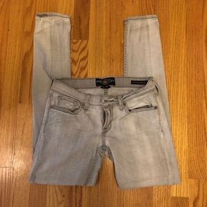Size 26 light grey lucky Charlie skinny jean
